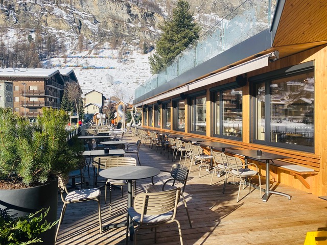 231218_300_Sportpavillon_Terrasse