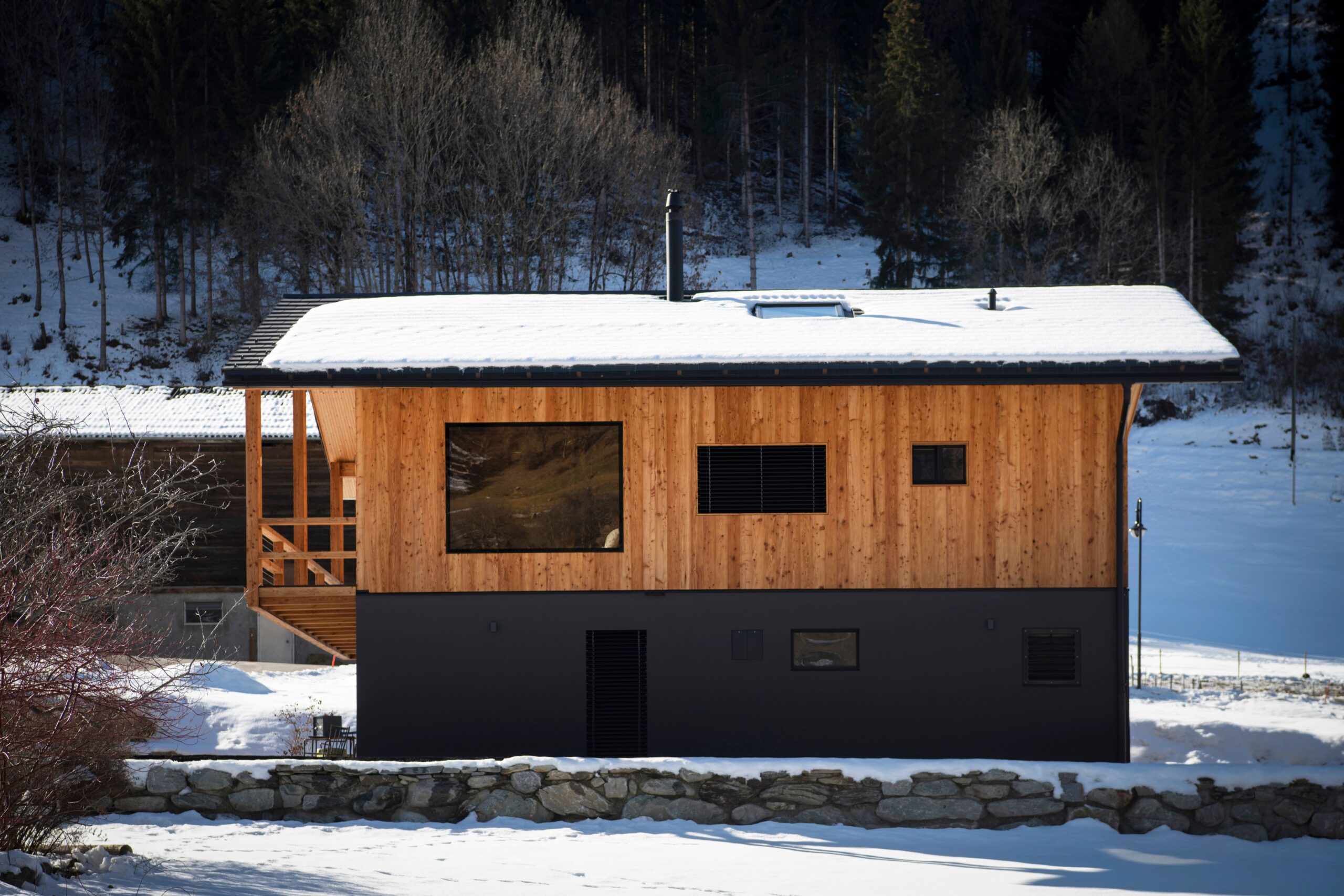 Architecture bois massif par auprès de mon arbre valais