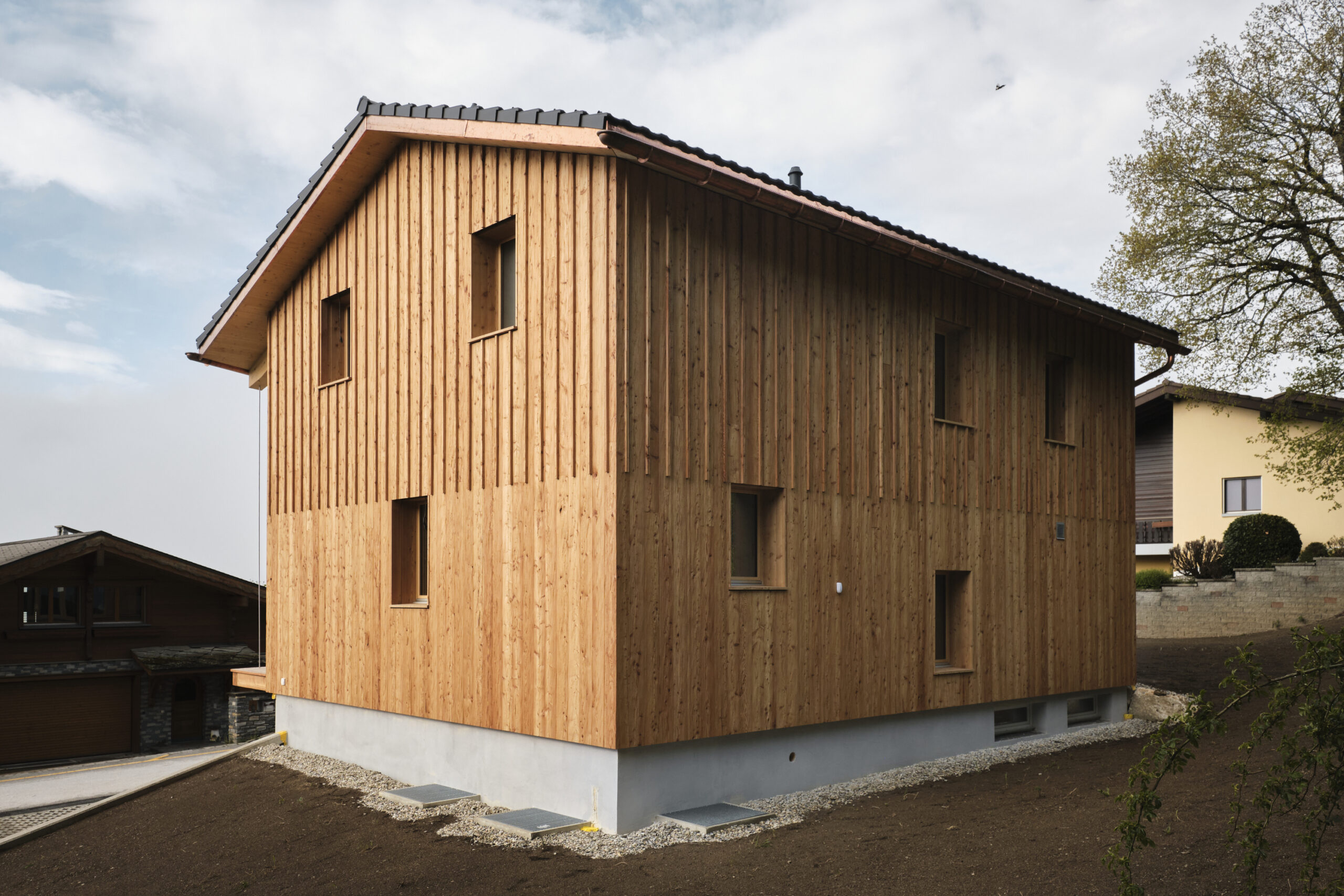 02exterieur-bois-massif-construction-ecologique-suisse bois massif construction écologique Suisse