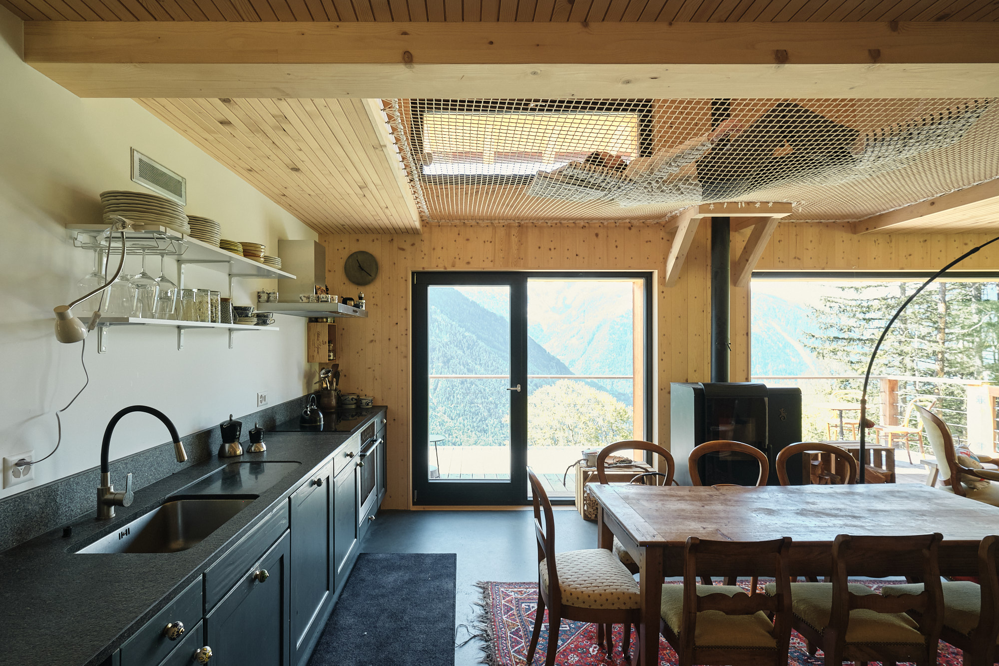 Habitat écologique en bois dans le canton du Valais
